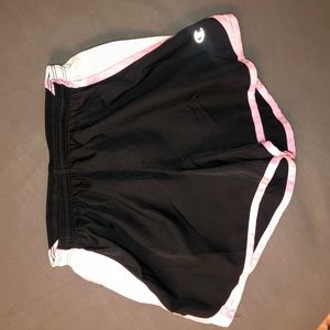XS black athletic shorts